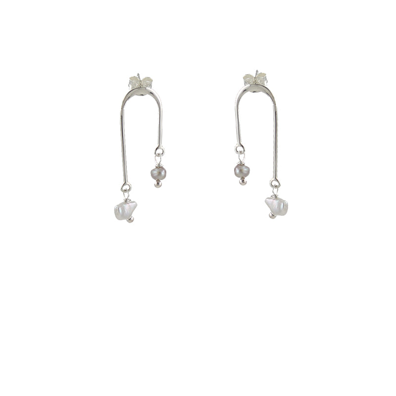 Asymmetrical pearl earrings
