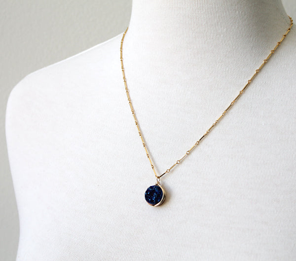 Round Drusy Necklace - blue detail