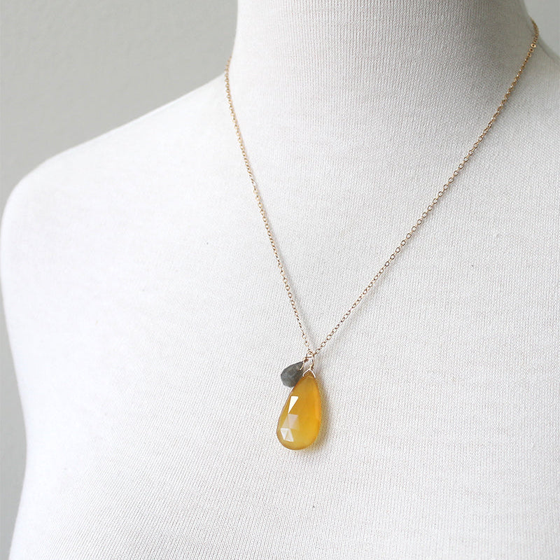 Illuminating Necklace Pantone colors 2021