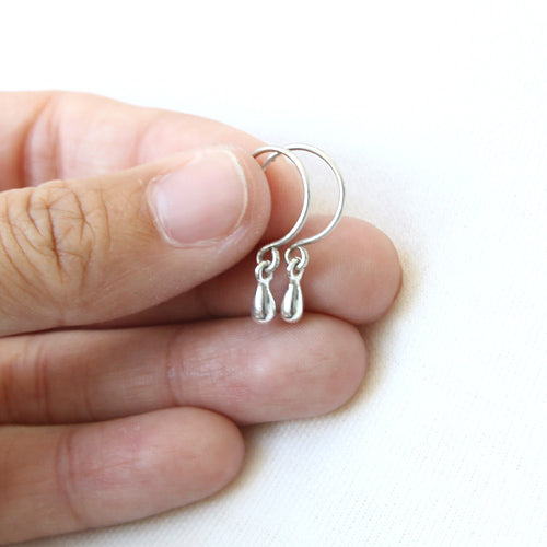 Tiny Droplet Earrings silver