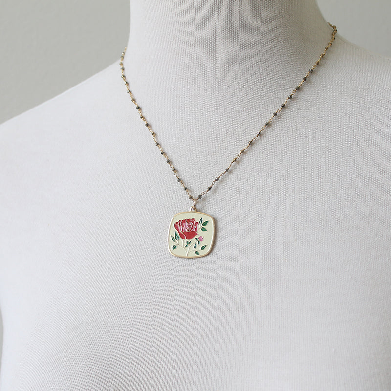 Vintage Floral Necklace roses